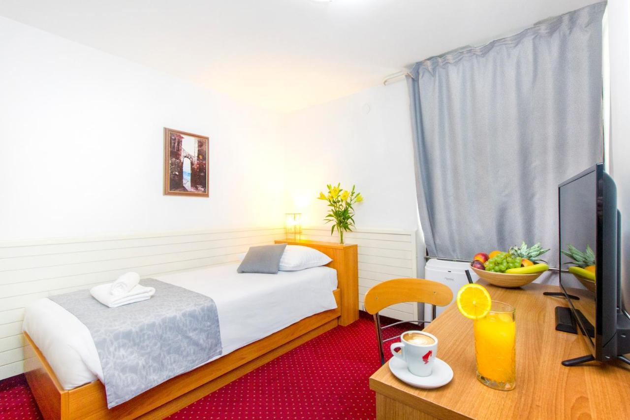 Hotel Jadran Šibenik Esterno foto