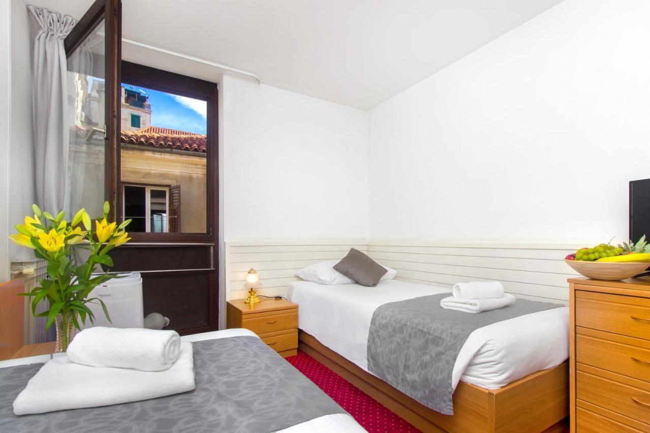Hotel Jadran Šibenik Esterno foto