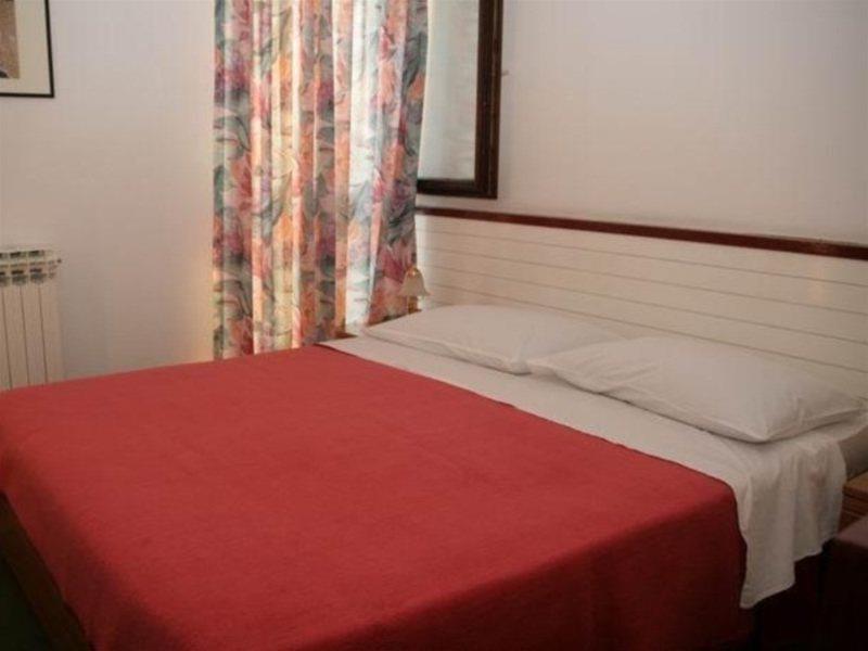 Hotel Jadran Šibenik Esterno foto